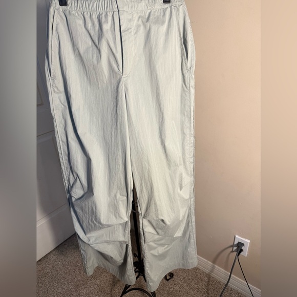 Zara Mint Green Parachute Pants - Picture 1 of 8